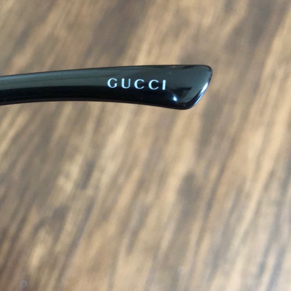 authentic Gucci sunglasses - Picture 3 of 7